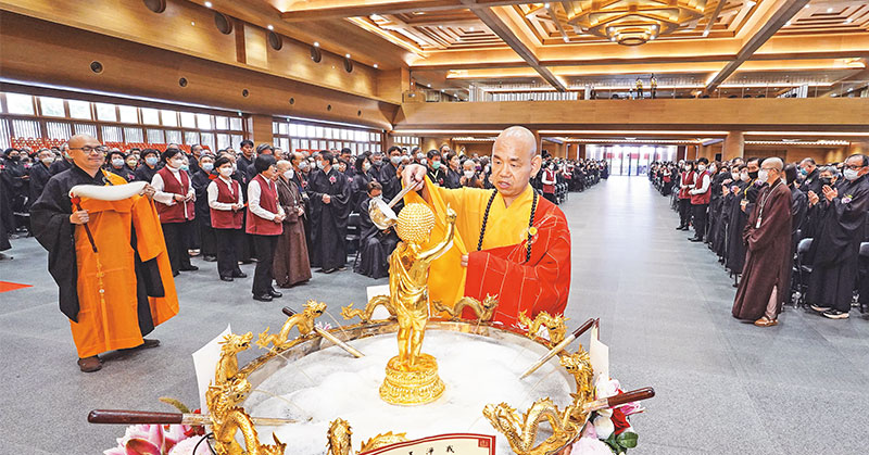 中台禅寺庆祝三○五二年佛诞浴佛法会暨夏安居报恩药师法会